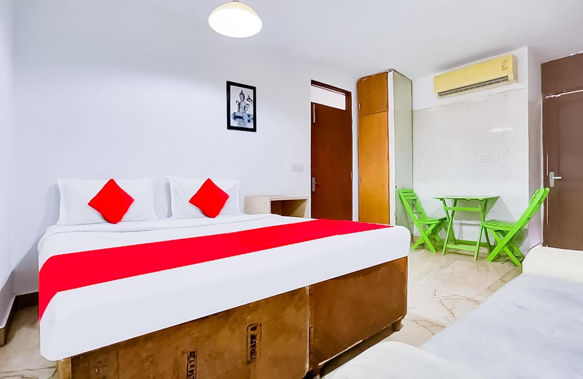 Hotel C-49 Hauz Khas Inn 3*