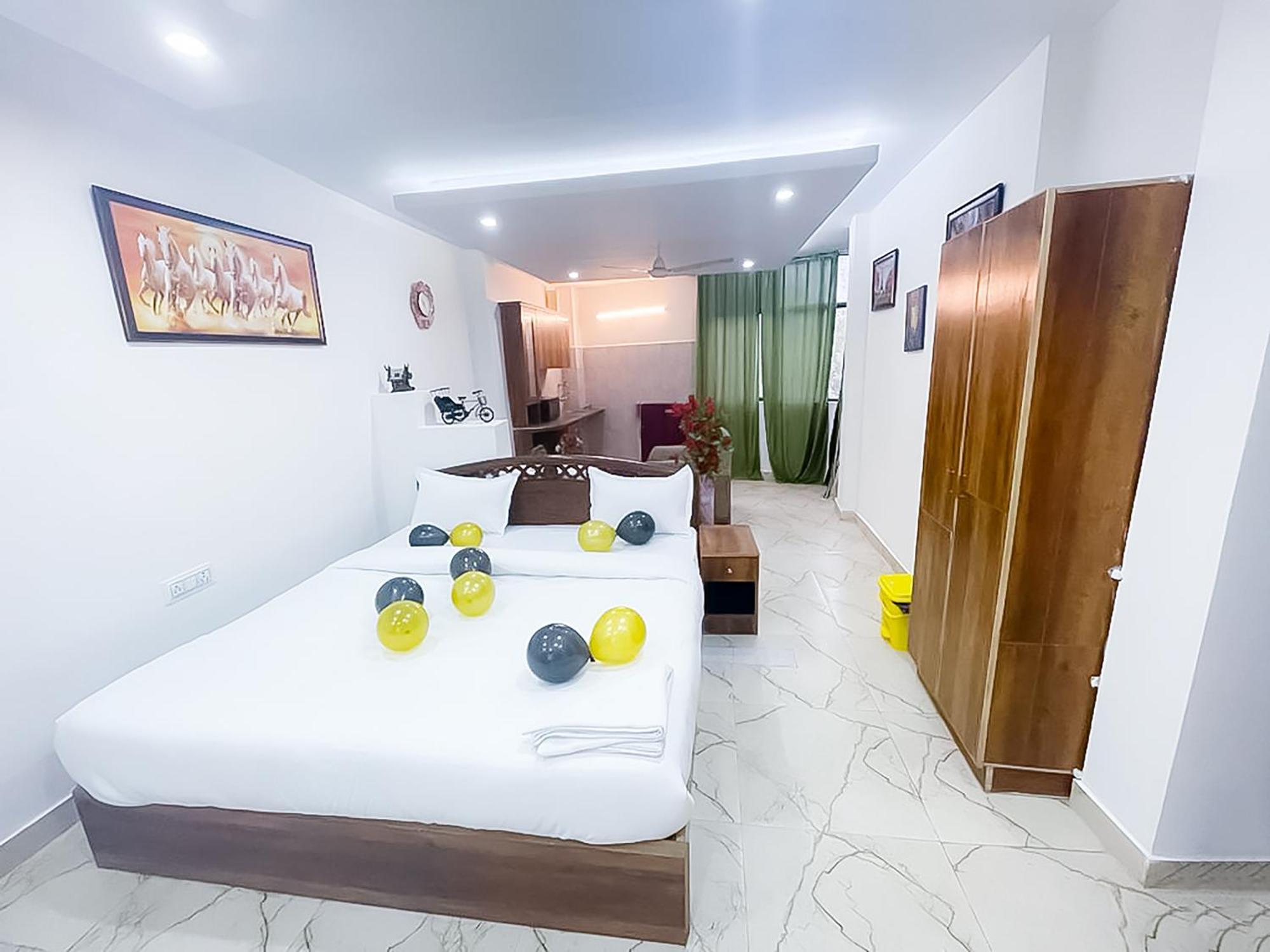 C-49 Hauz Khas Inn